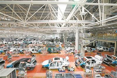 智能微電網(wǎng)、優(yōu)化生產(chǎn)域、引入新技術(shù)&hellip;這個(gè)汽車工廠全年零碳排放